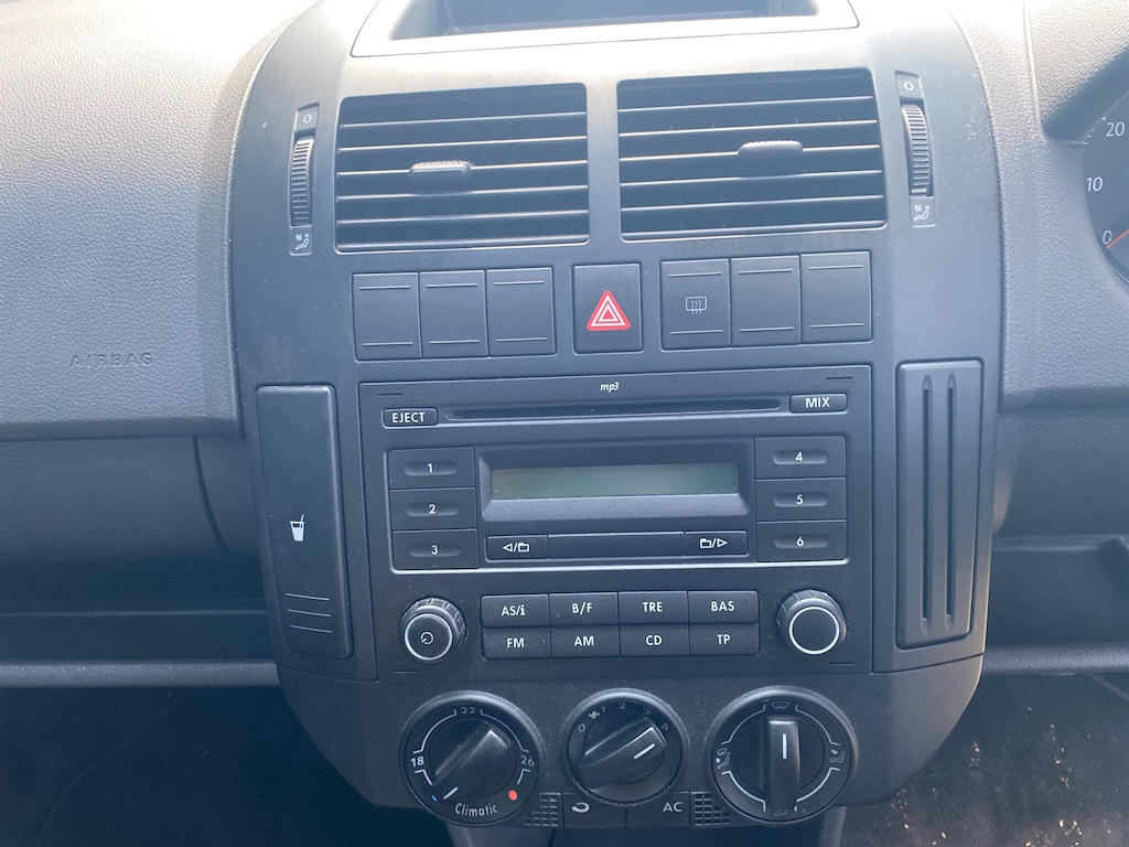 Volkswagen Polo Hatchback Black #18