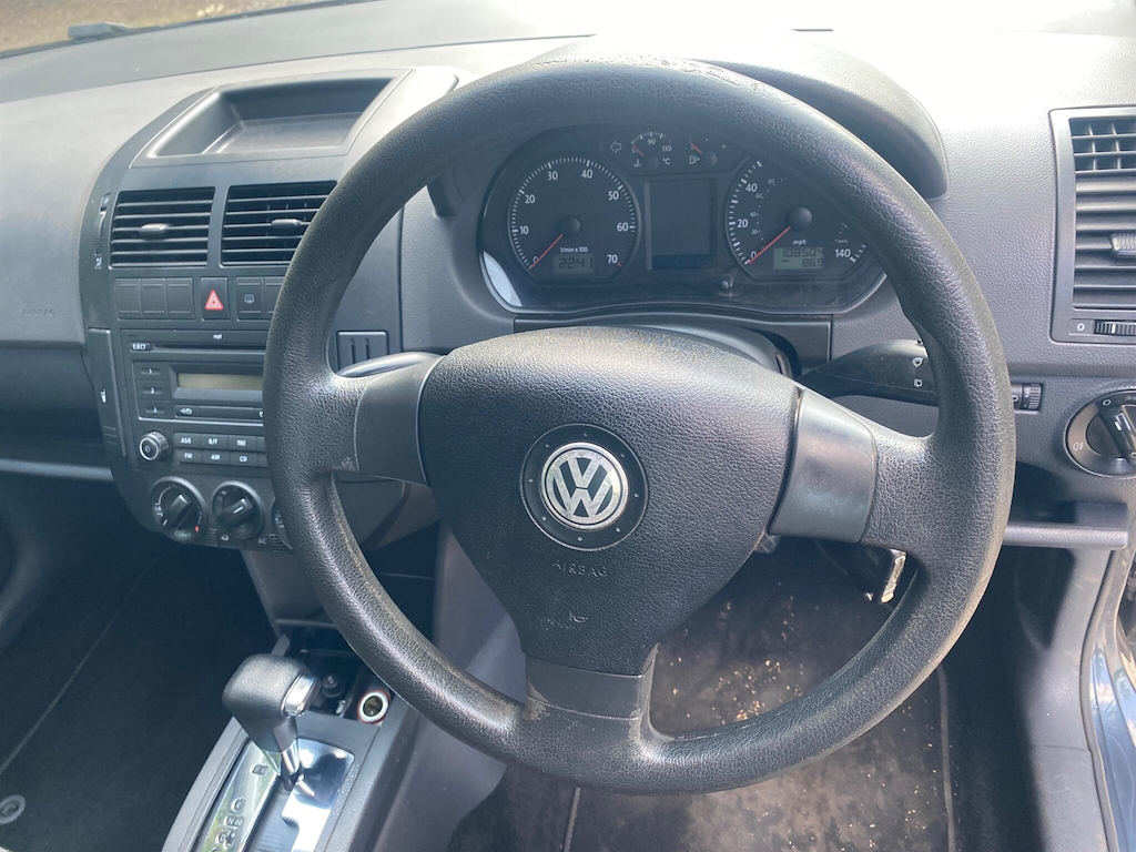 Volkswagen Polo Hatchback Black #16