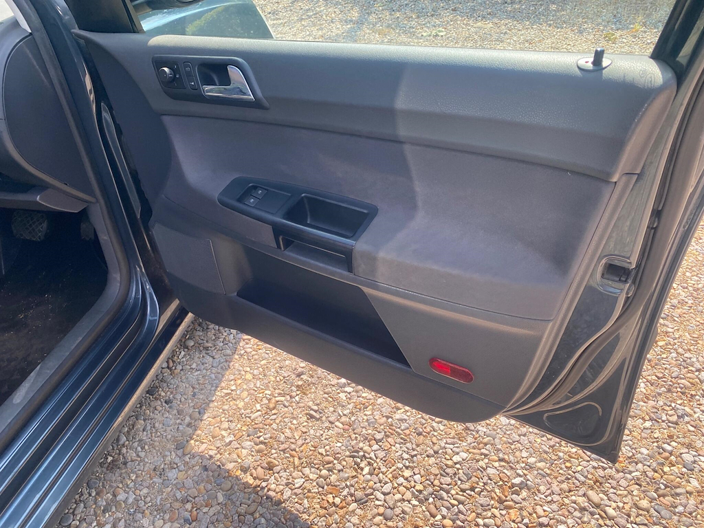 Volkswagen Polo Hatchback Black #31