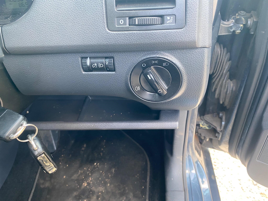 Volkswagen Polo Hatchback Black #17