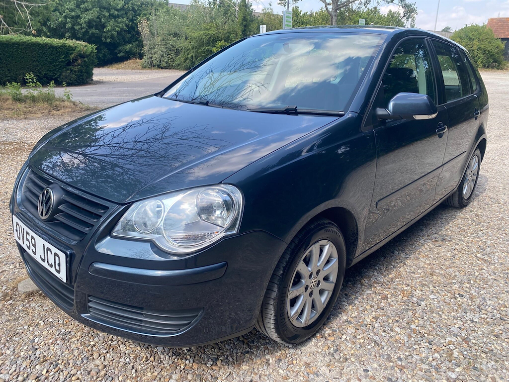 Volkswagen Polo Hatchback Black #3