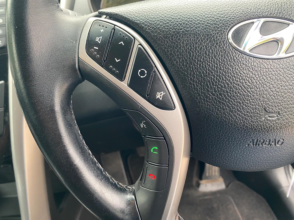 Hyundai I30 1.6 Crdi Blue Drive Se Black #22