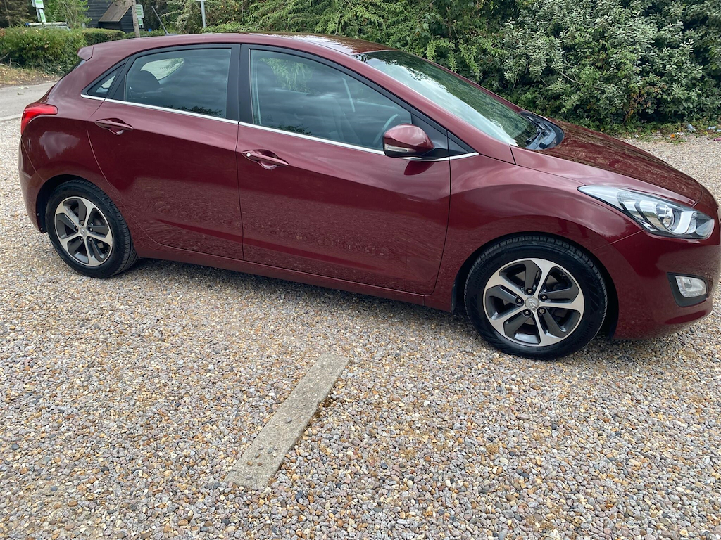Hyundai I30 1.6 Crdi Blue Drive Se Black #9