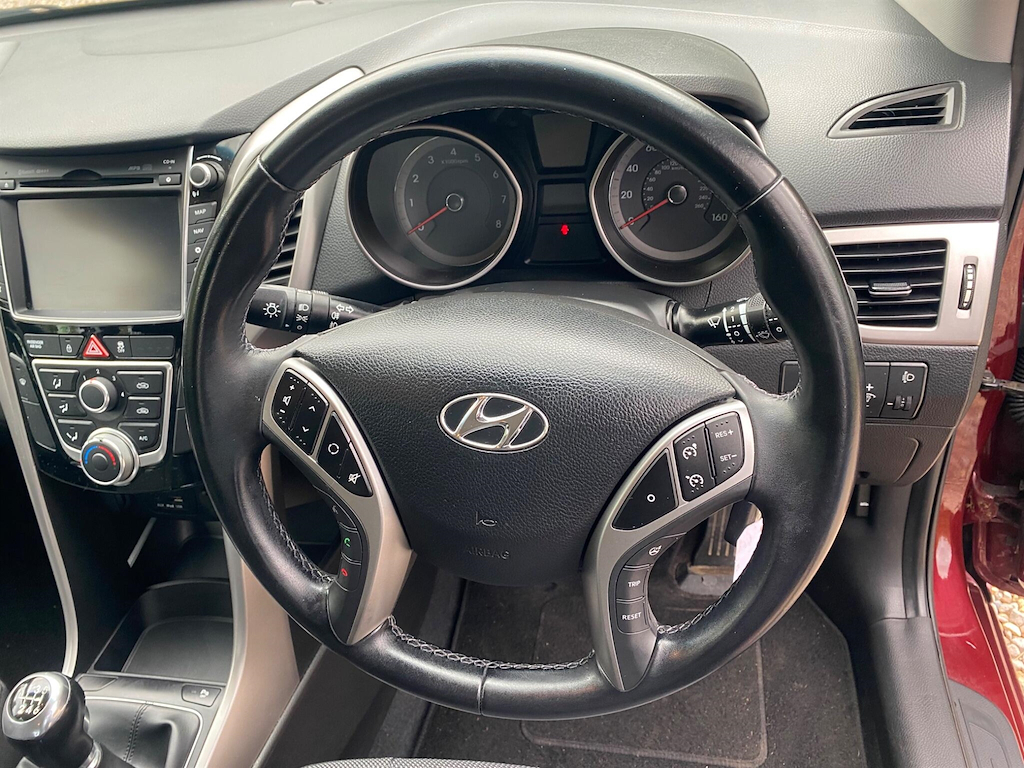 Hyundai I30 1.6 Crdi Blue Drive Se Black #20