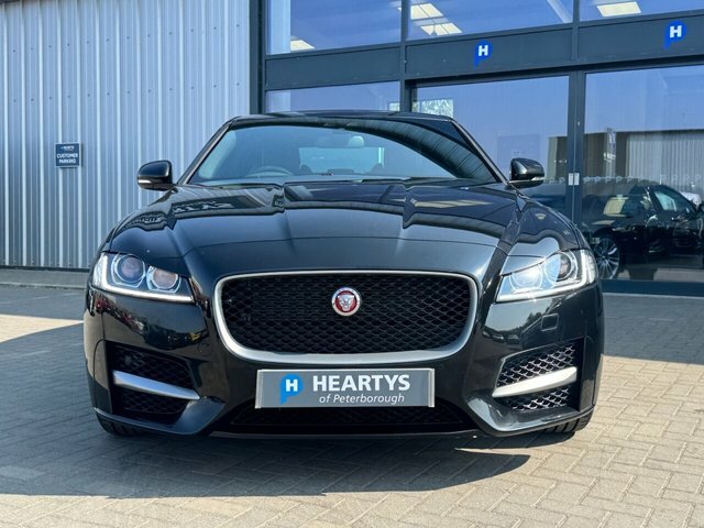 Jaguar XF R-sport Saloon Black #2
