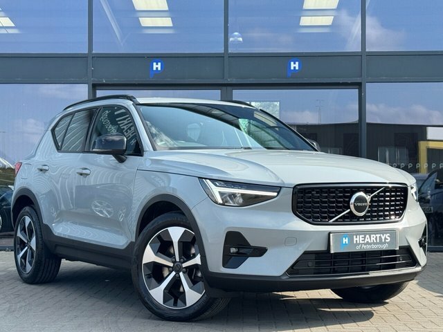 Volvo XC40 B3 Mhev Plus Dark YK24WPC Grey