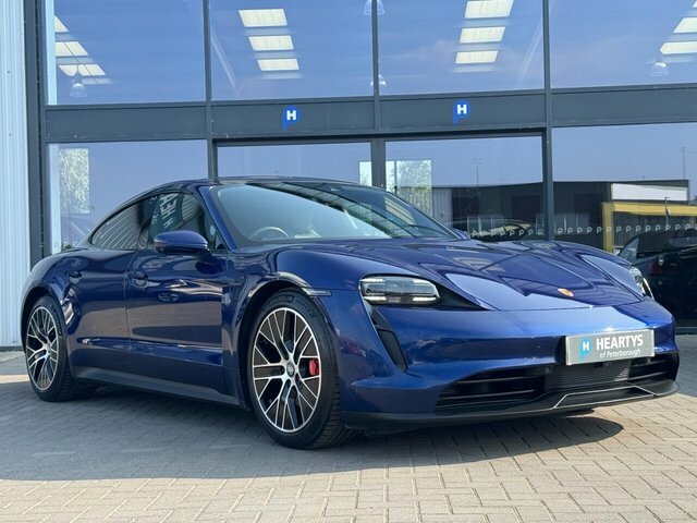 Porsche Taycan Plus 93.4Kwh 4S Saloon Blue #5