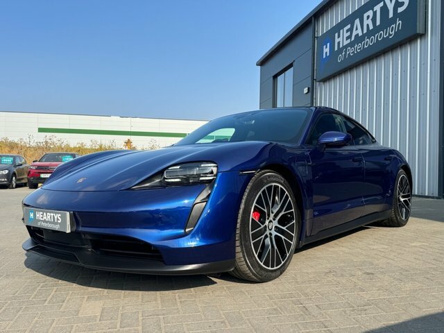 Porsche Taycan Plus 93.4Kwh 4S Saloon Blue #3