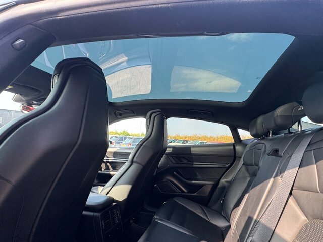 Porsche Taycan Saloon 4S White #15