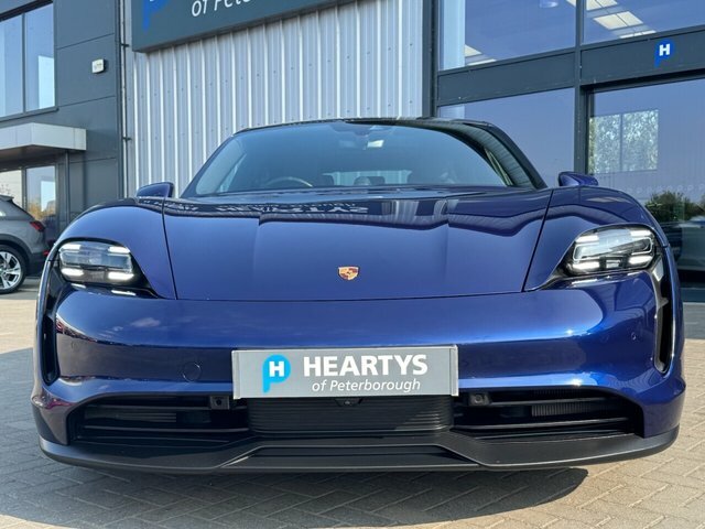 Porsche Taycan Plus 93.4Kwh 4S Saloon Blue #2