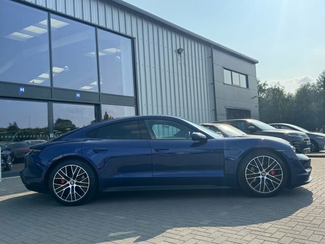 Porsche Taycan Saloon 4S White #38