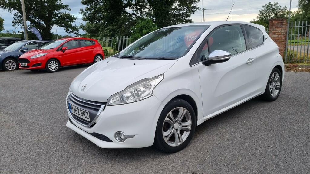 Peugeot 208 Hatchback 1.6 Vti Allure 2012 White #6