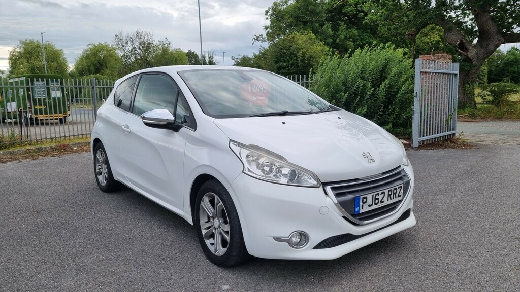 Peugeot 208 Hatchback 1.6 Vti Allure 2012 White