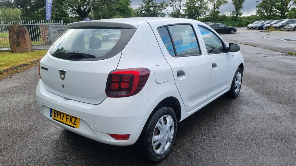 Dacia Sandero Hatchback 1.0 Ambiance Sce 75 2017 BP17FKZ White #2