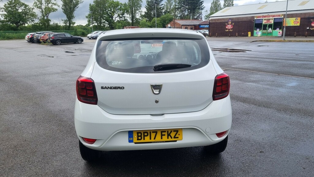 Dacia Sandero Hatchback 1.0 Ambiance Sce 75 2017 BP17FKZ White #5