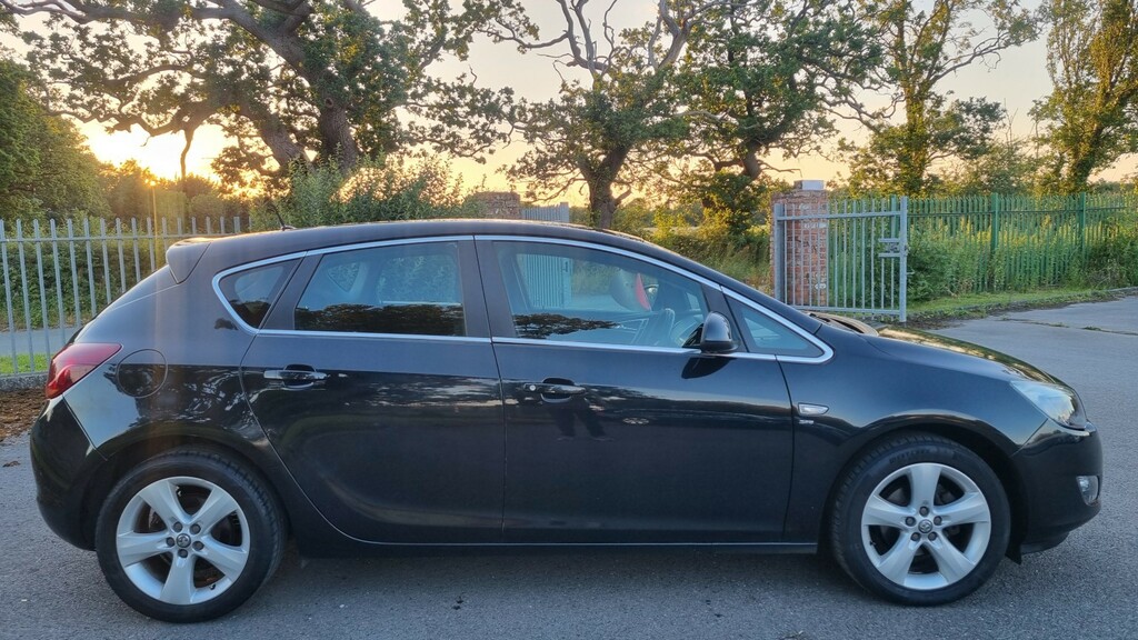Vauxhall Astra Hatchback 1.4 16V Sri 2012 Black #3