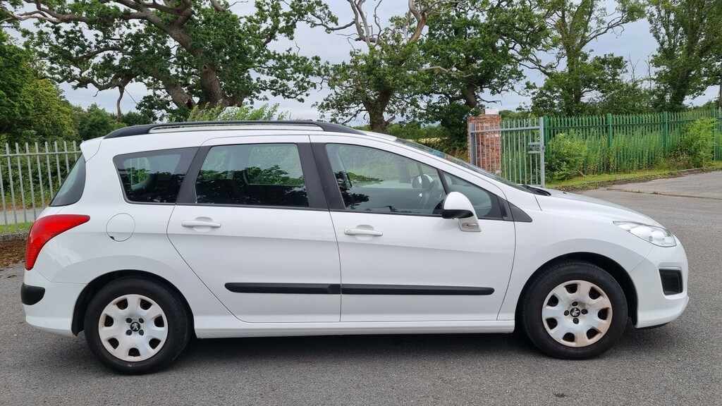 Peugeot 308 SW Estate 1.6 Hdi Access 2012 White #3