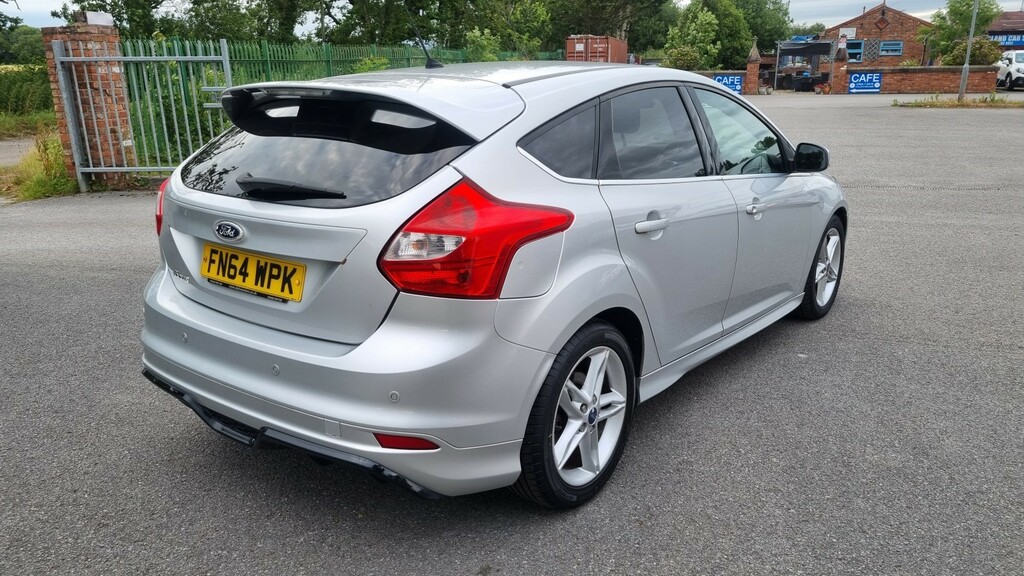 Ford Focus Hatchback 1.6 Tdci Zetec S 2014 FN64WPK Silver #2