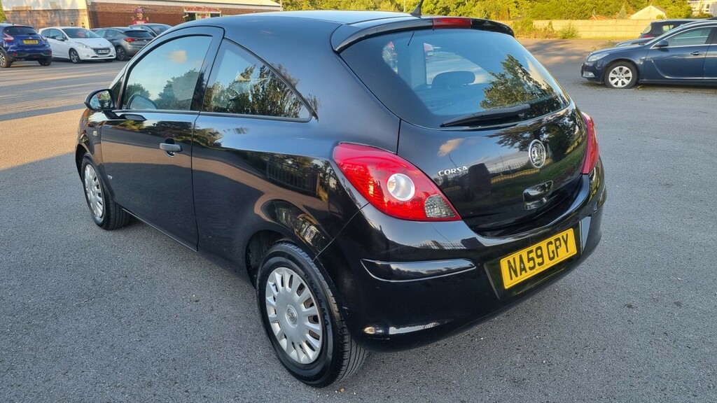 Vauxhall Corsa 1.0 I 12V Life Black #2