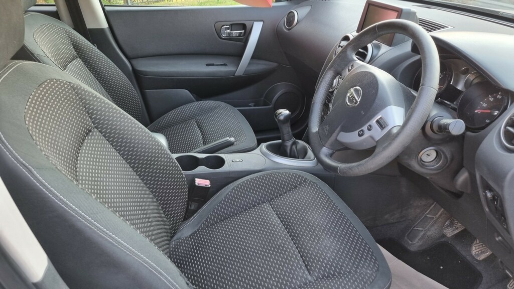 Nissan Qashqai Visia 5-Door Silver #7