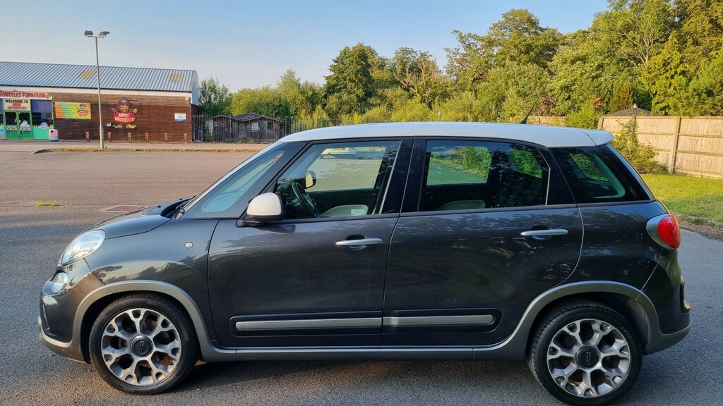 Fiat 500L 1.6 500L Trekking 1.6 Multijet 105Hp Trekking Grey #3