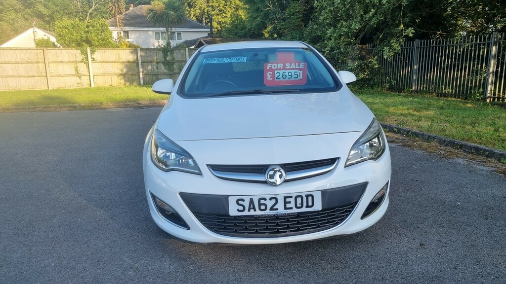 Vauxhall Astra Hatchback 1.6 16V Sri 2012 White #4