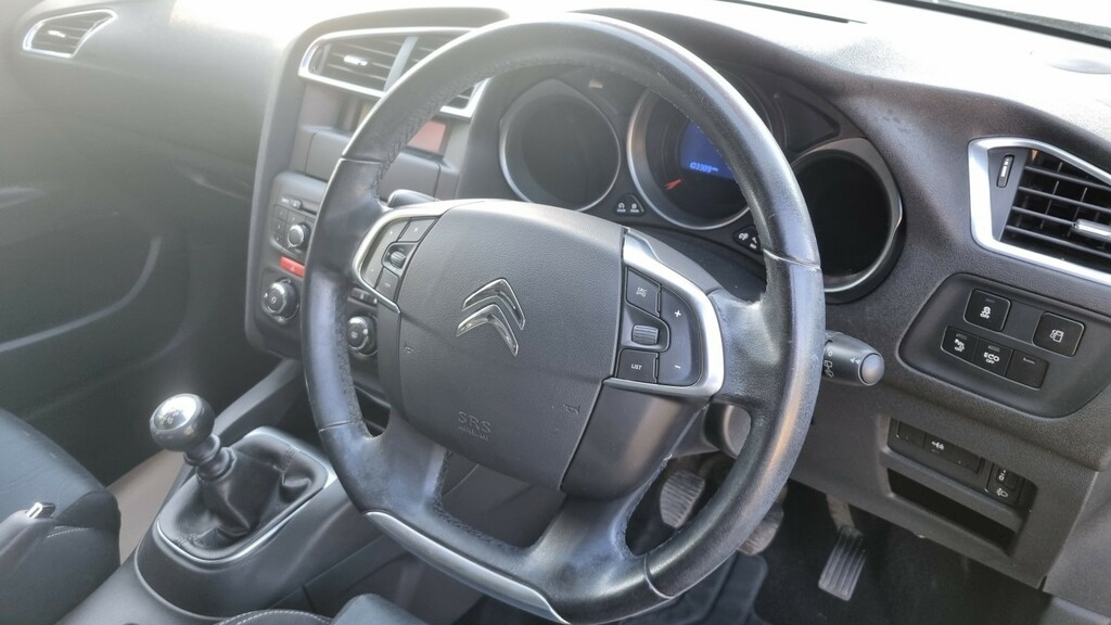 Citroen C4 1.6 E-hdi Selection Hatchback Red #11