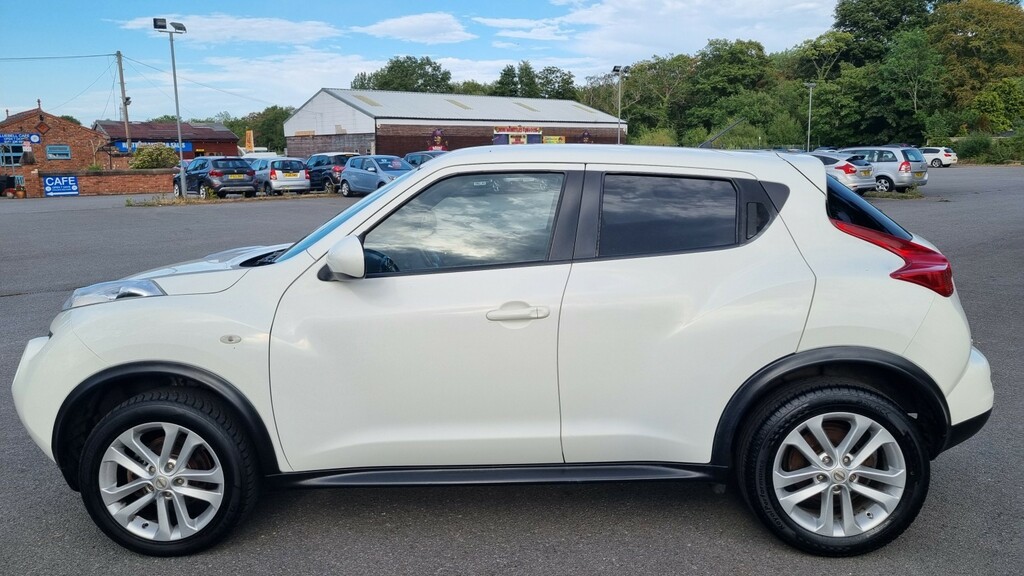 Nissan Juke 1.6 Tekna Dig-t 190 Bhp Red #3