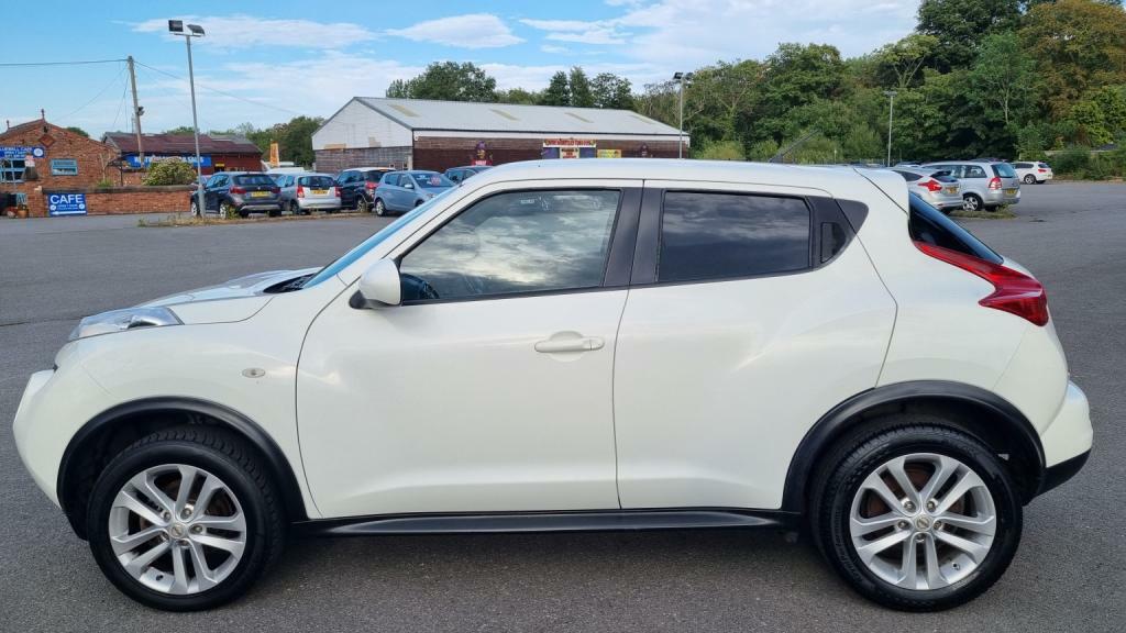 Nissan Juke 1.6 Tekna Dig-t 190 Bhp Red #15