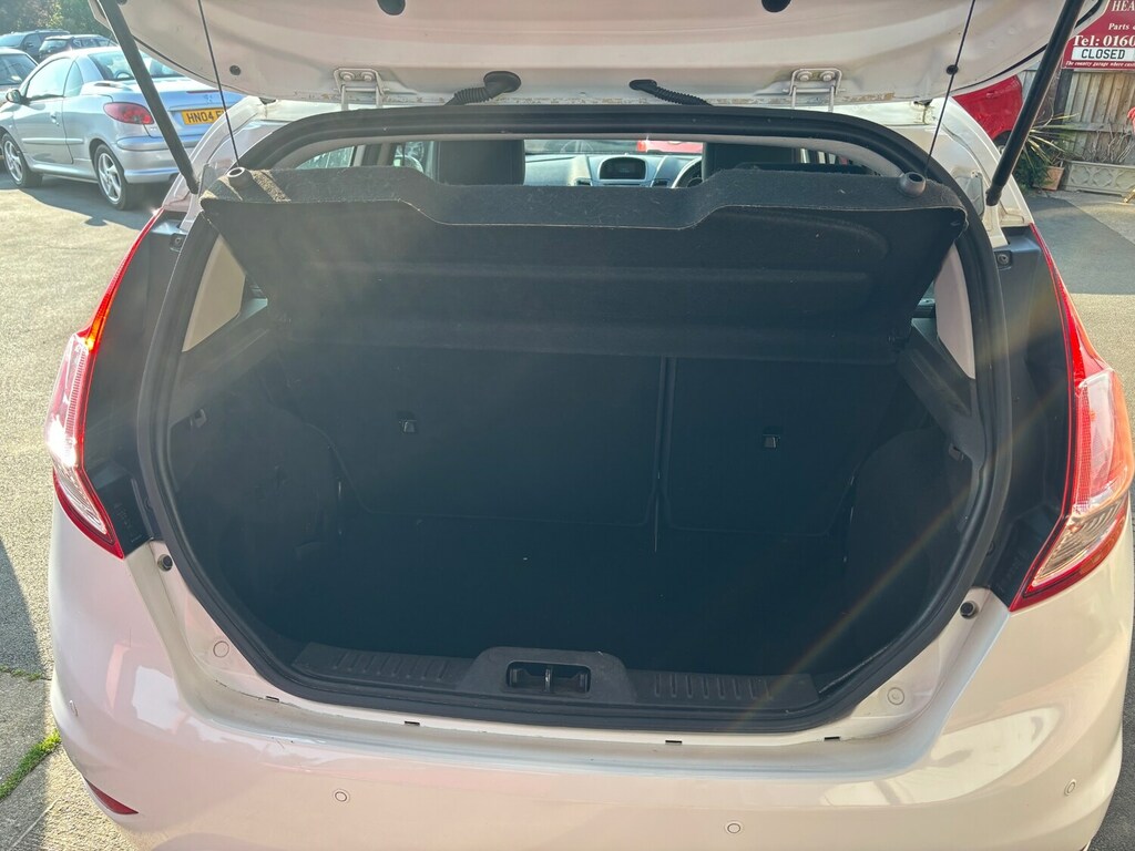 Ford Fiesta 1.25 82 Zetec White #6
