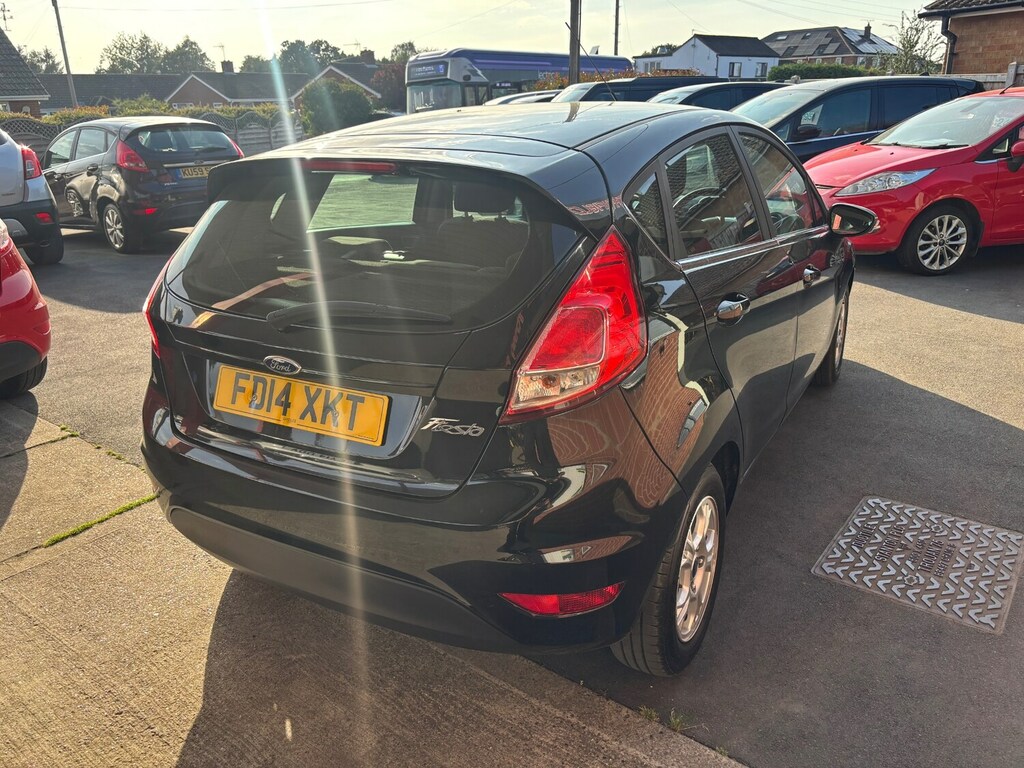 Ford Fiesta 1.6 Tdci Zetec Econetic Black #3