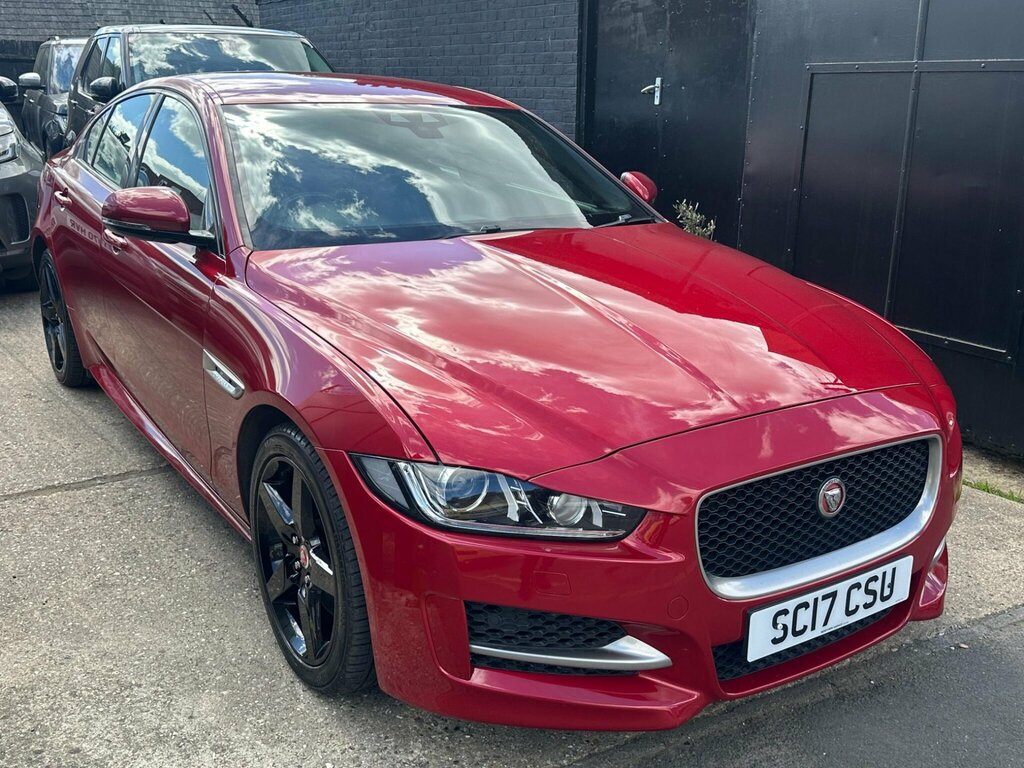 Jaguar XE 2017 67 2.0D Black #71