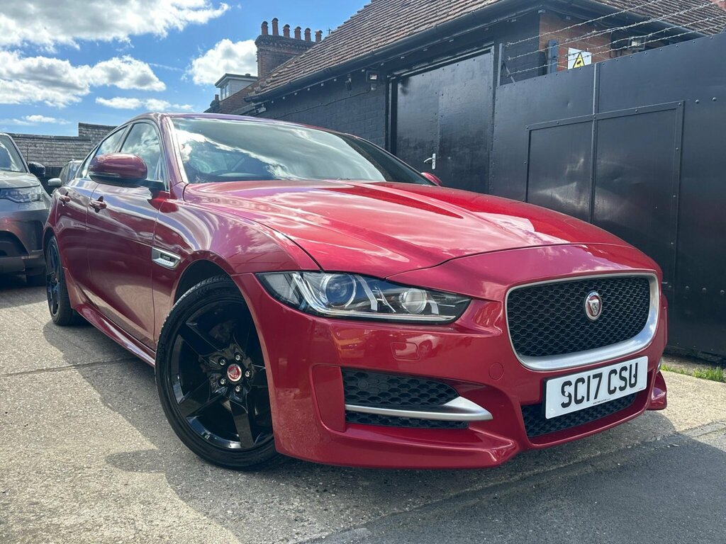 Jaguar XE 2017 67 2.0D Black #73