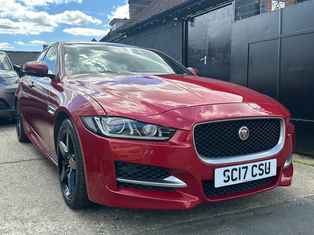 Jaguar XE 2017 67 2.0D Black #70