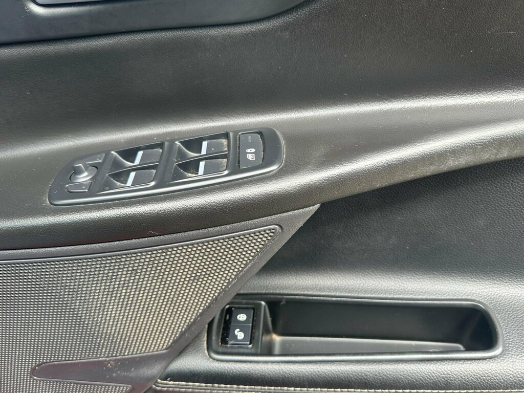 Jaguar XE 2017 67 2.0D Black #18