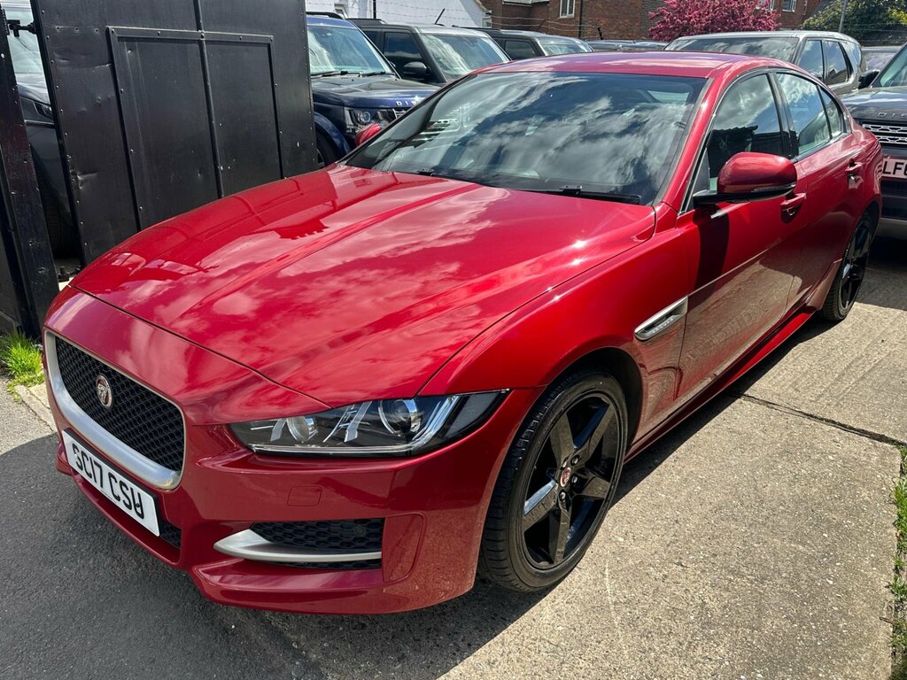 Jaguar XE 2017 67 2.0D Black #39