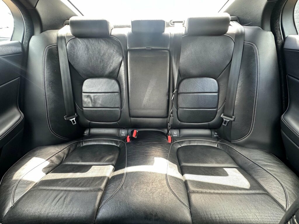 Jaguar XE 2017 67 2.0D Black #15