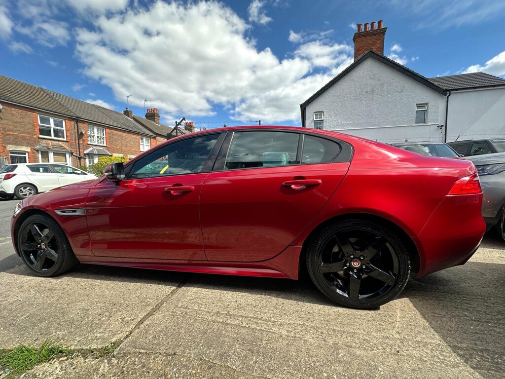 Jaguar XE 2017 67 2.0D Black #32