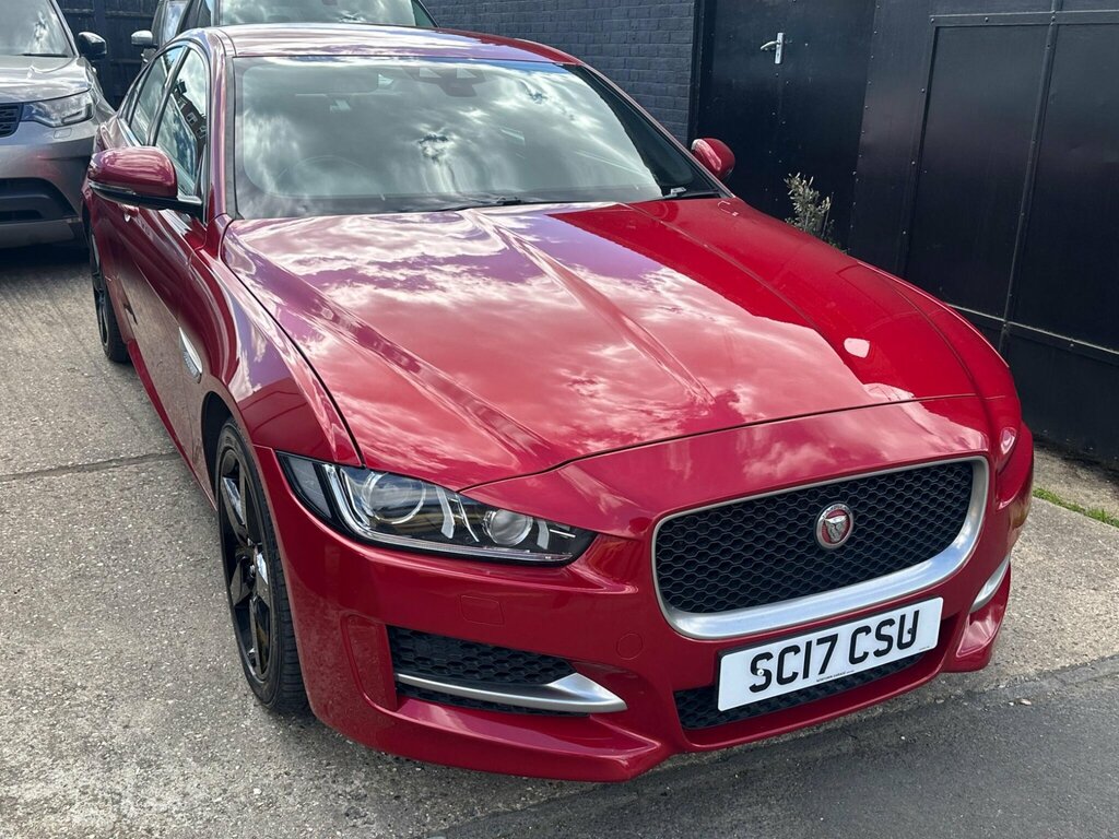 Jaguar XE 2017 67 2.0D Black #67
