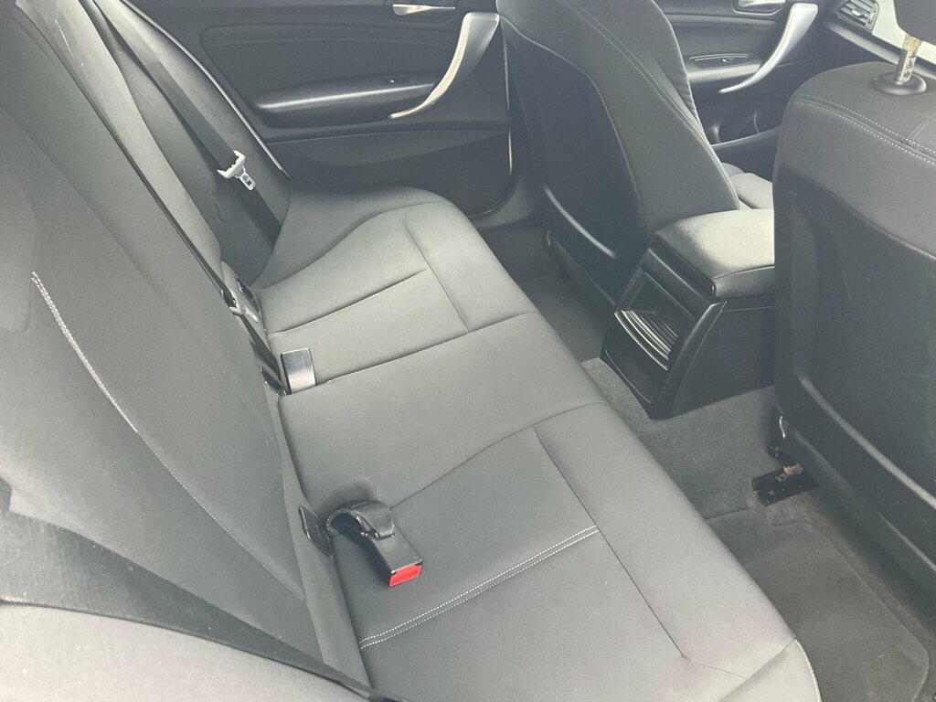BMW 1 Series 118D Se Black #25