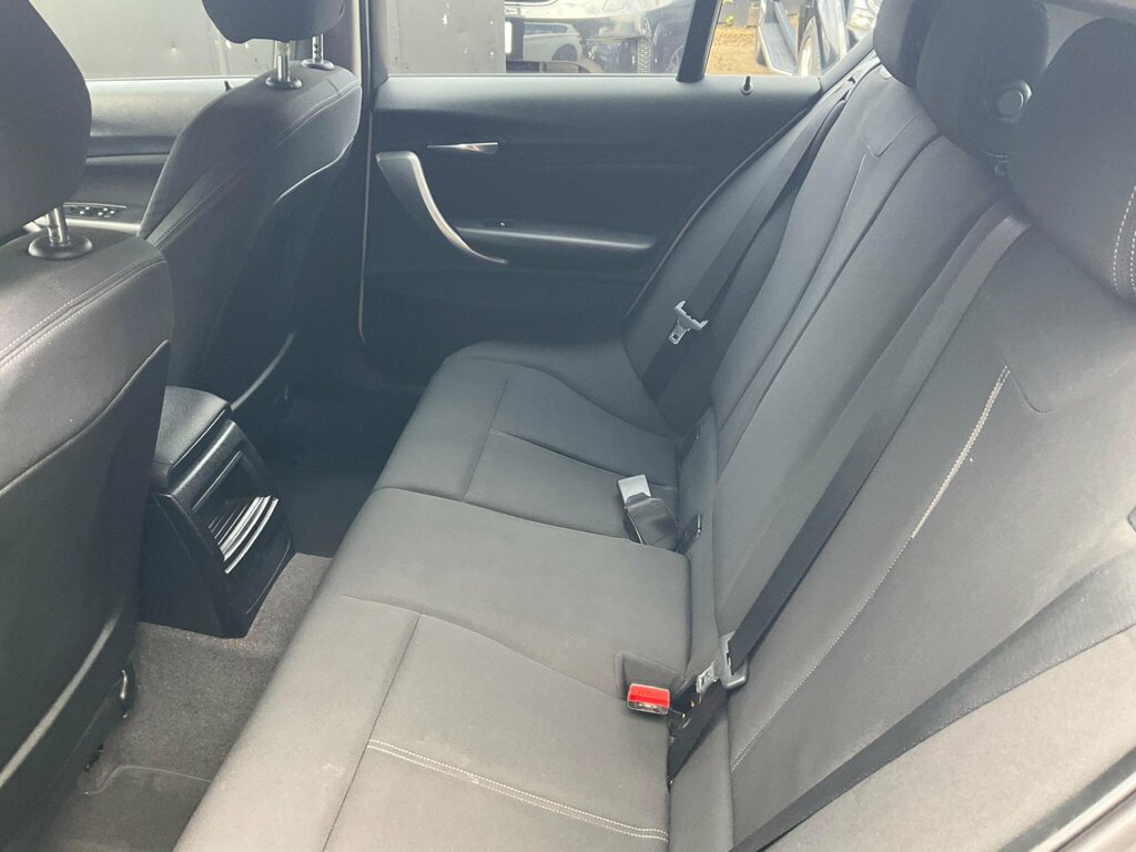 BMW 1 Series 118D Se Black #21