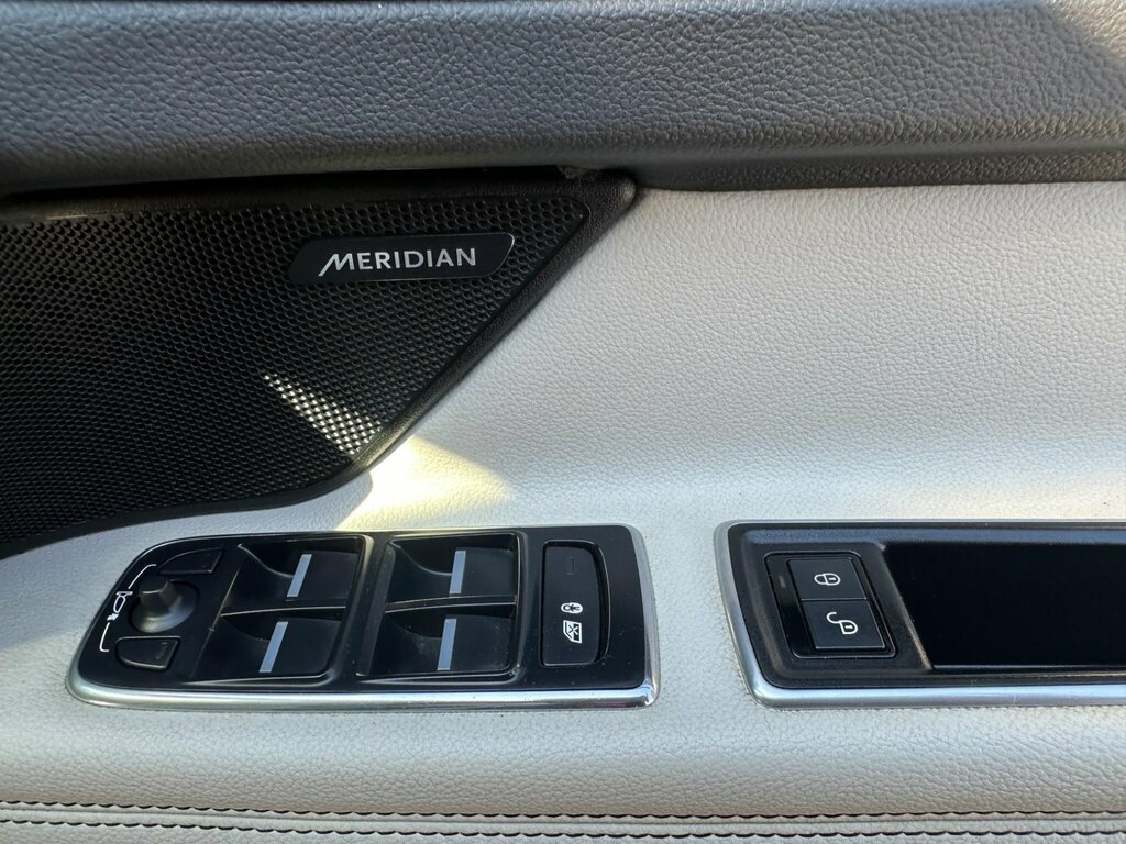 Jaguar XF 2.0D 180 Prestige Blue #20