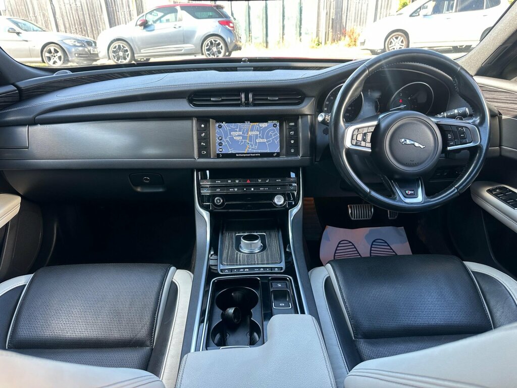 Jaguar XF 2.0D 180 Prestige Blue #10