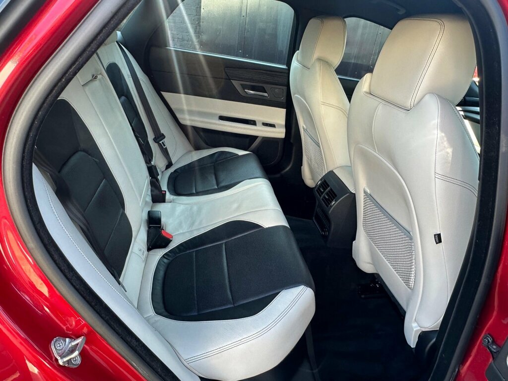 Jaguar XF 2.0D 180 Prestige Blue #16