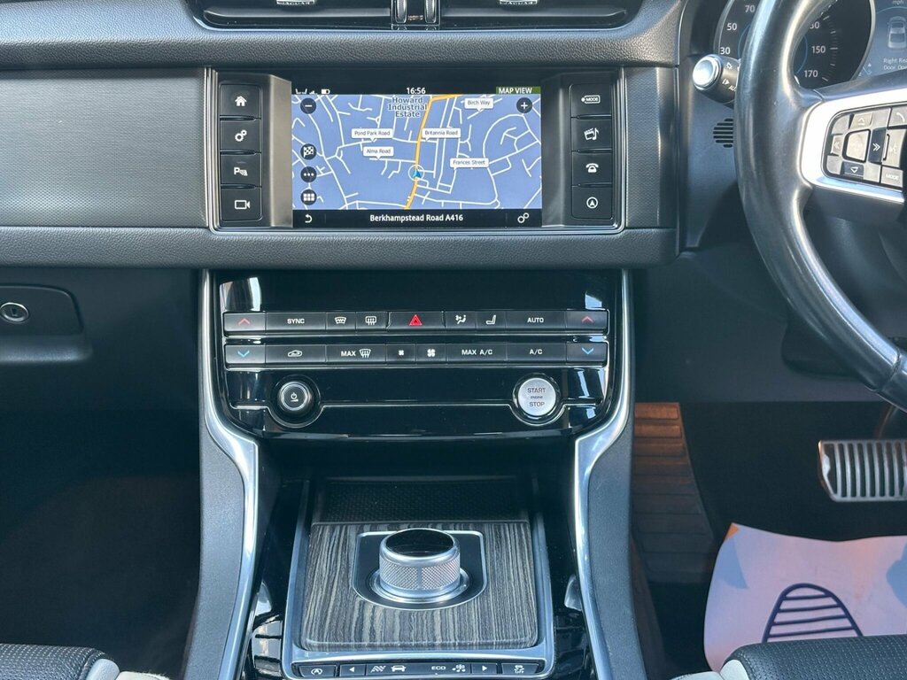 Jaguar XF 2.0D 180 Prestige Blue #22