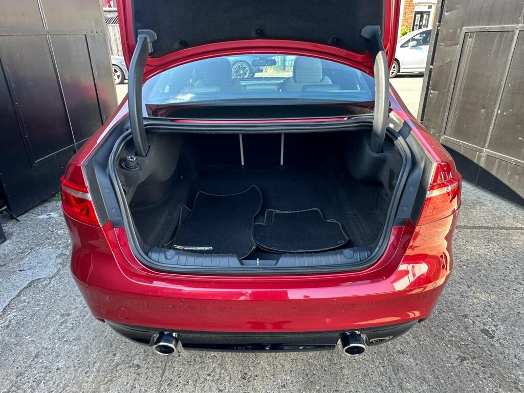 Jaguar XF 2.0D 180 Prestige Blue #26
