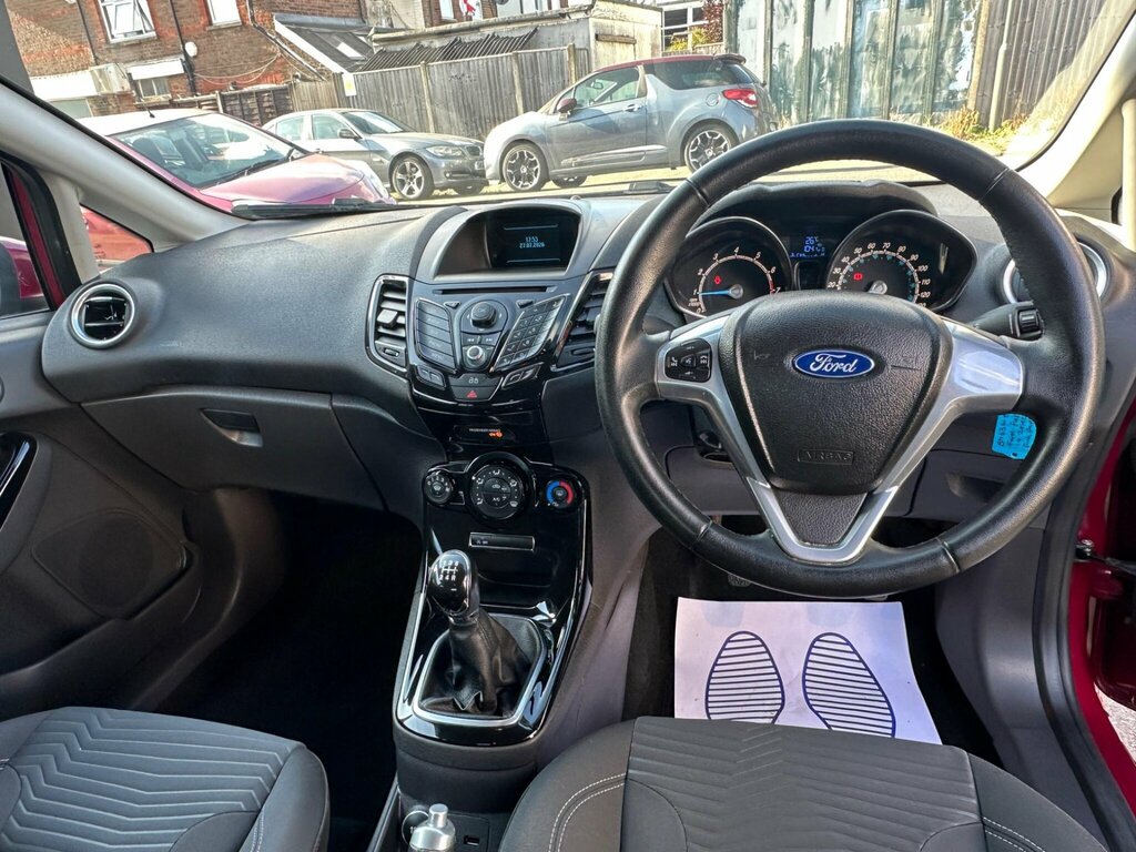 Ford Fiesta 1.0 Ecoboost Zetec Silver #10