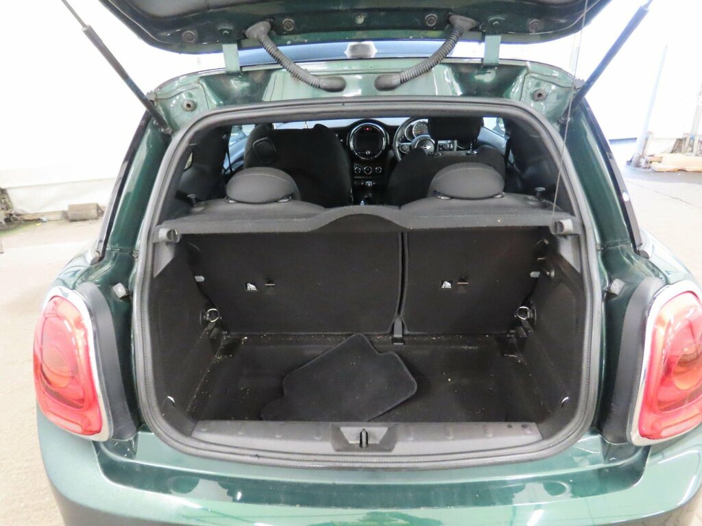 Mini Hatch 1.5 16In Alloys Chili Pack Privacy Glass White #7