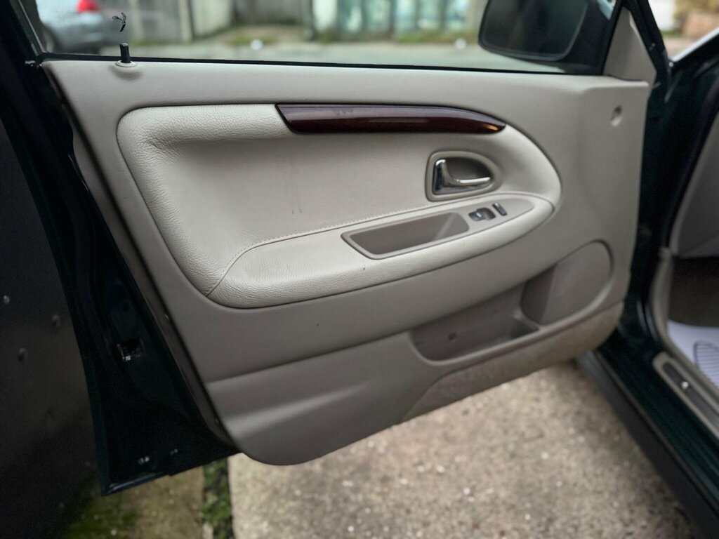 Volvo V40 2.0 Auto Silver #12