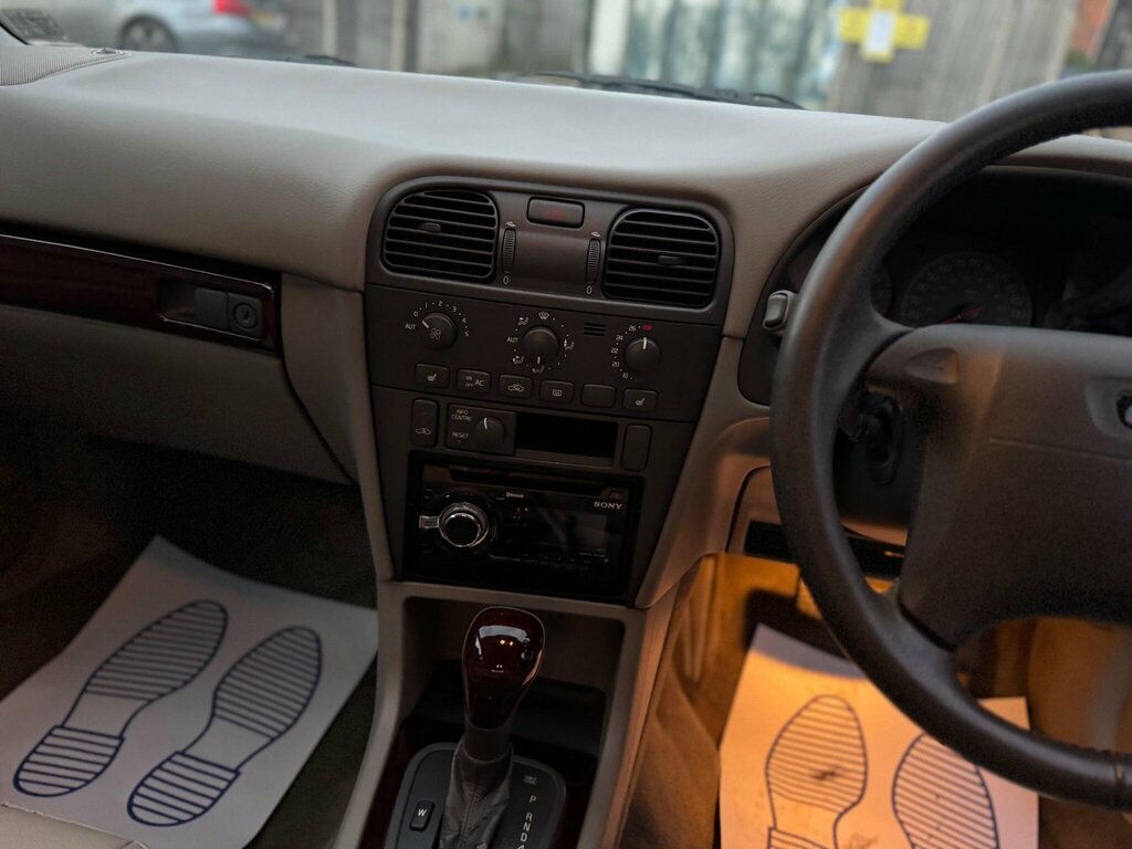 Volvo V40 2.0 Auto Silver #25
